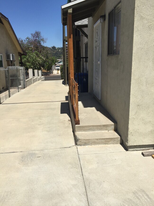 Building Photo - 4120 Griffin Ave