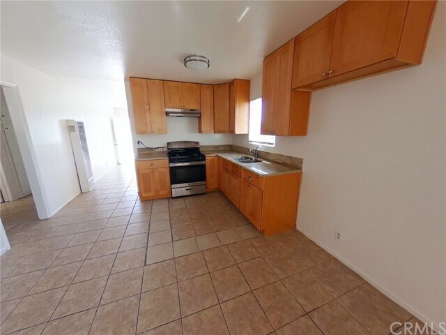 Building Photo - 12982 Yorba Ave