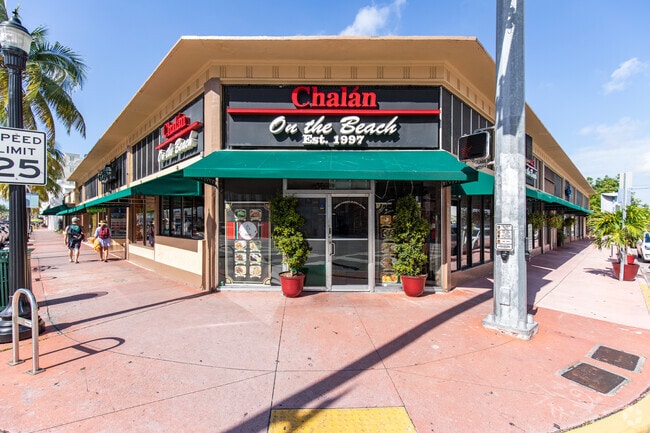 Entrance - 1568 Washington Ave