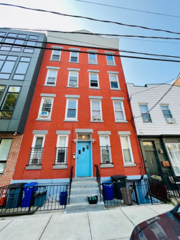 Building Photo - 309 3rd St
