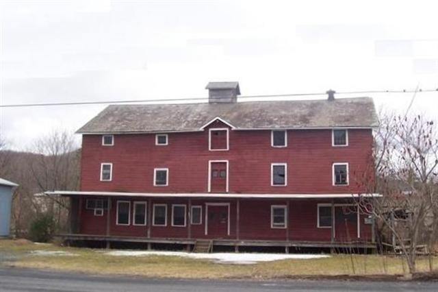 Building Photo - Fourplex