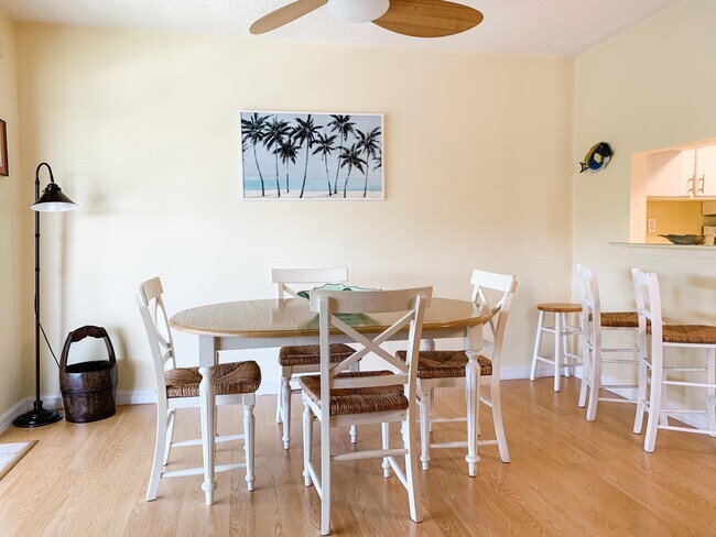 Building Photo - 1845 Robalo Dr