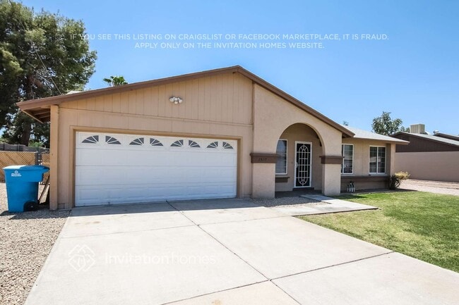 Building Photo - 2837 W Grovers Ave