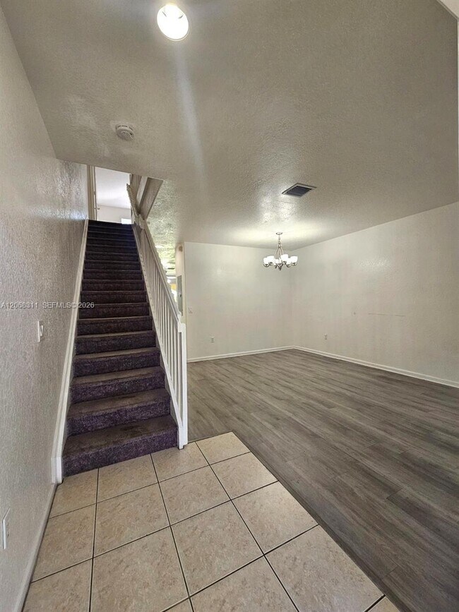 Building Photo - 2514 SW 83rd Terrace