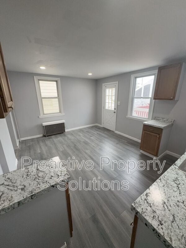 Foto del edificio - 461 Madison St