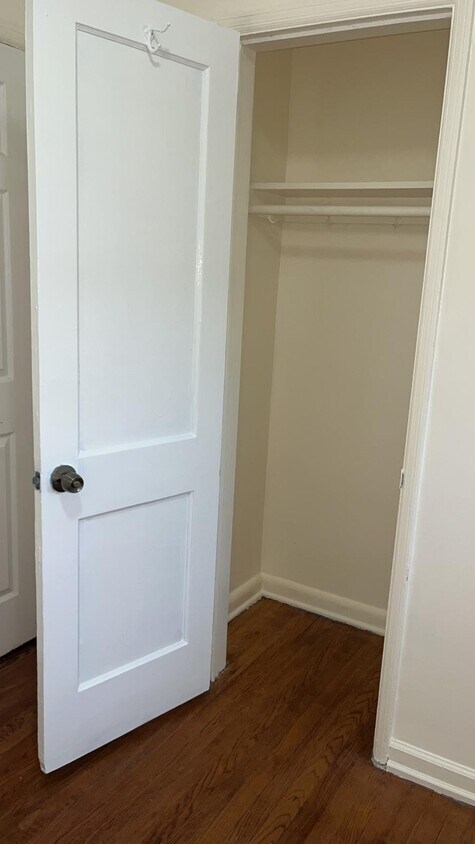 Foto del edificio - 8030 New Riggs Rd