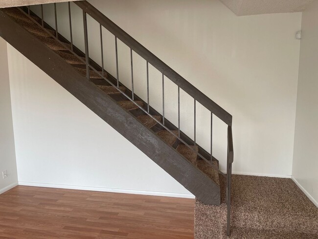 Foto del edificio - 421 E Park Ave