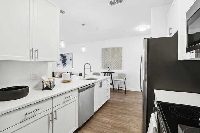 Foto del edificio - Douglas Grand at Telecom Parkway