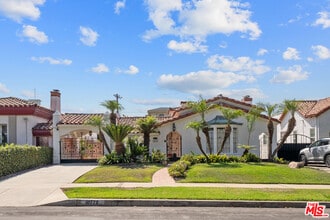Building Photo - 10772 Rochester Ave