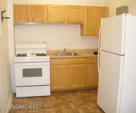 Primary Photo - 2830 E 130th St