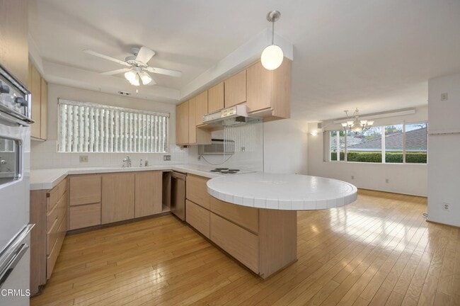 Building Photo - 2900 Montezuma Ave