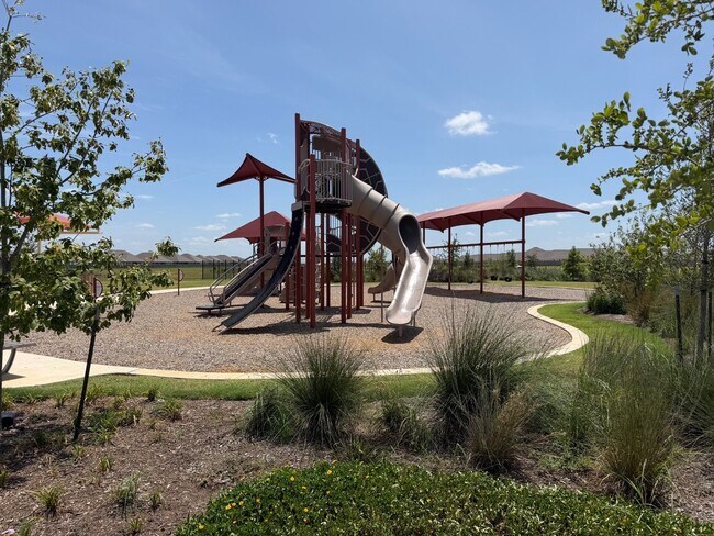 Foto del edificio - 16822 Spotted Oak Dr