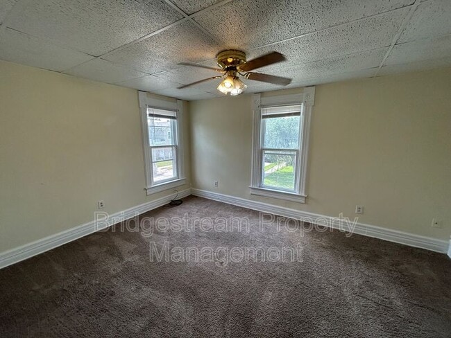 Building Photo - 434.5 S Mulberry St