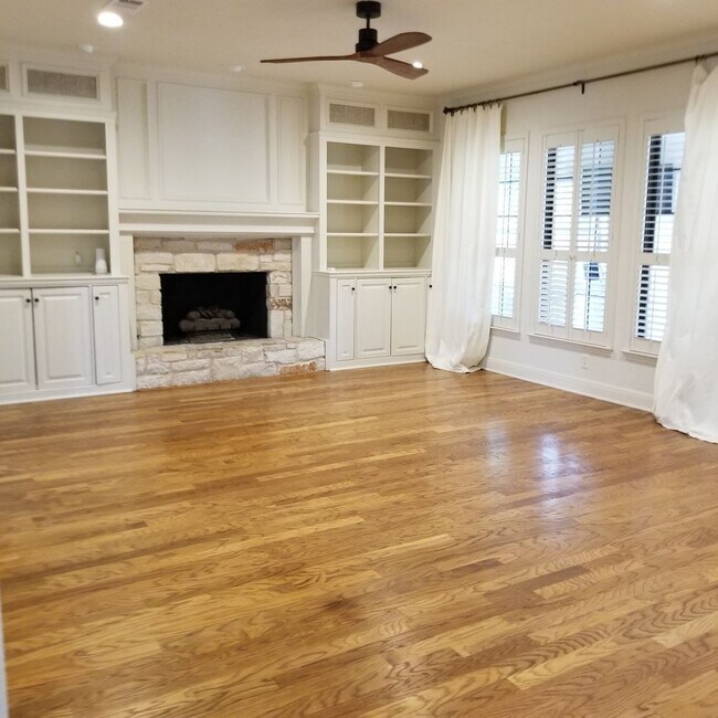 Foto del edificio - Stunning Home - North Cat Mountain - 4 bed...
