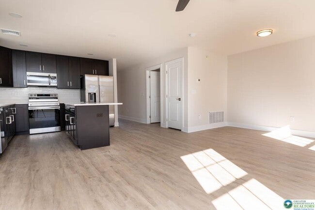 Foto del edificio - 1513 Maple St