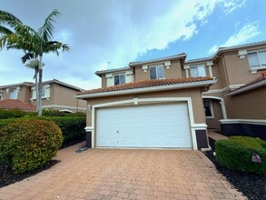 Building Photo - 9701 Roundstone Cir
