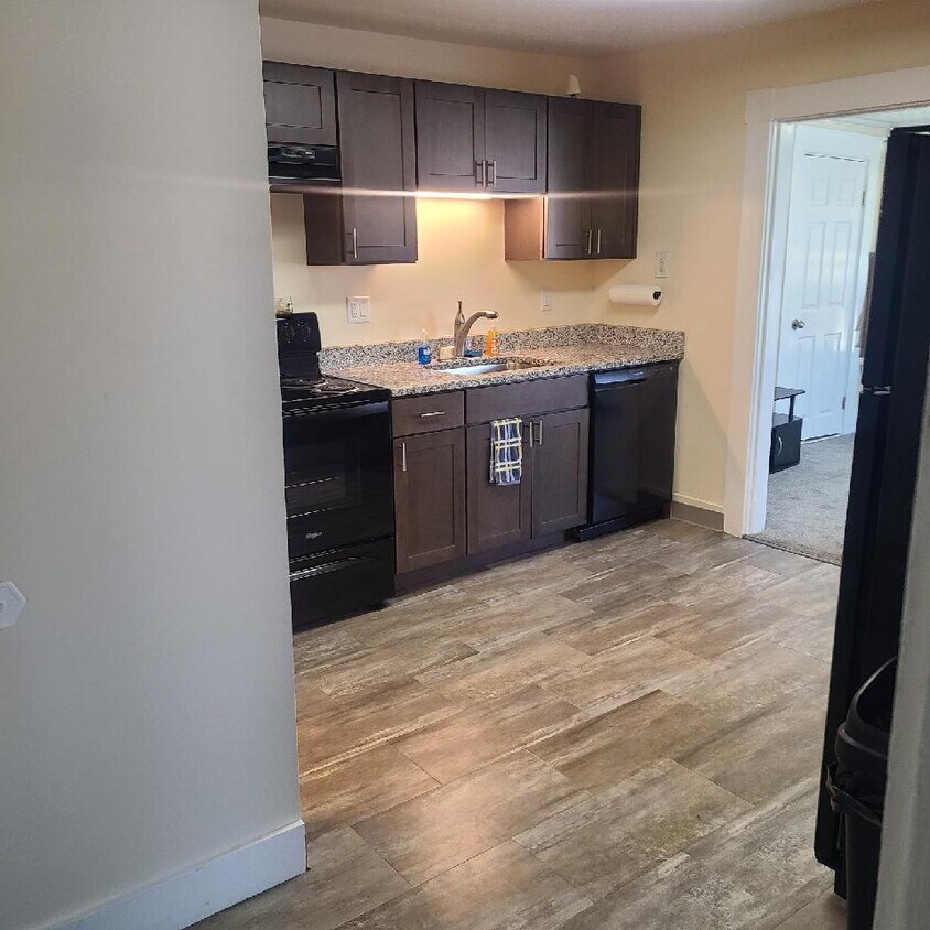 Kitchen - 33 Brook St