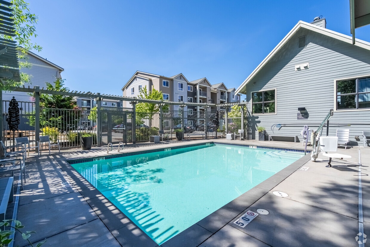 Primary Photo - Gateway Apartments