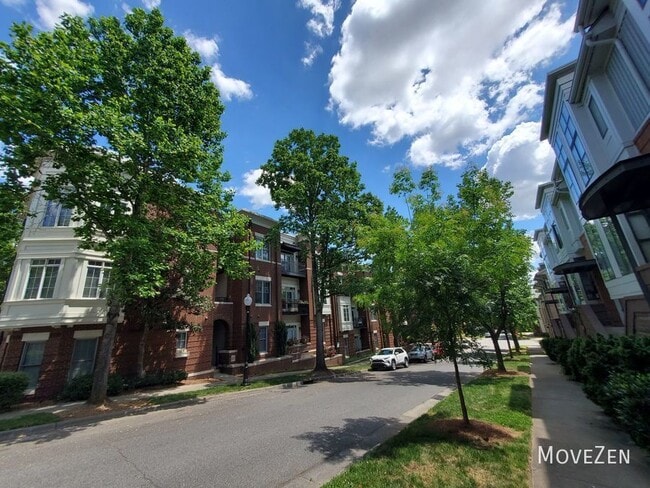 Building Photo - 764 N Davidson St