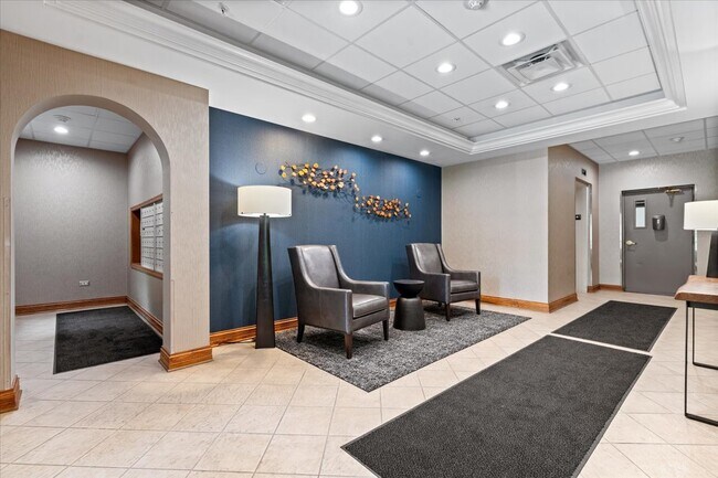 Foto del edificio - 5155 Madison St
