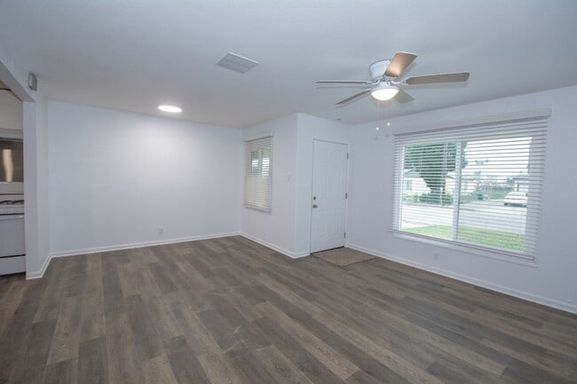 Foto del edificio - 1560 Goodlett St