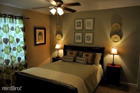 Foto del edificio - 1041 Laurel Glen Cir