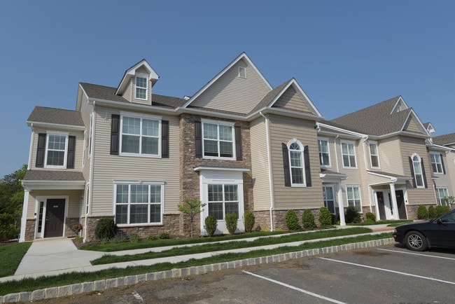 Building Photo - Woodhaven Commons