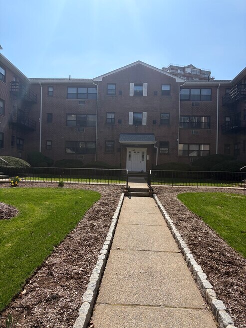 218 Prospect Ave