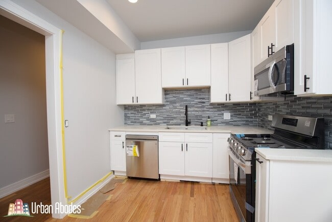 Foto del edificio - 4948 N Albany Ave