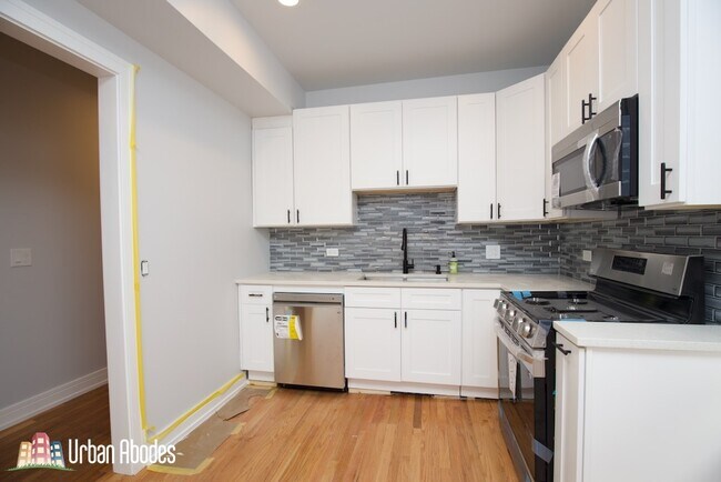 Building Photo - 4948 N Albany Ave