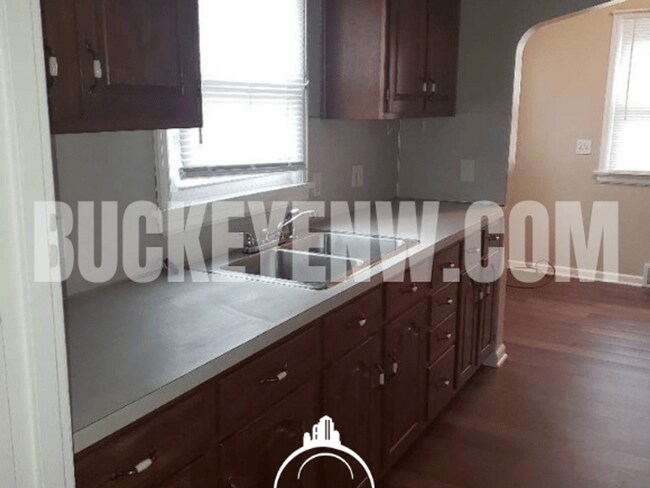 Foto del edificio - 3 Bed Home -Ottawa Neighborhood