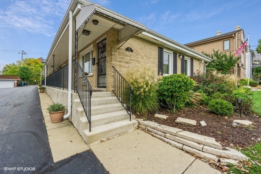 Primary Photo - 211 Vine Ave