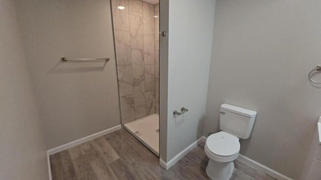 Building Photo - 1019 N Quincy Ave