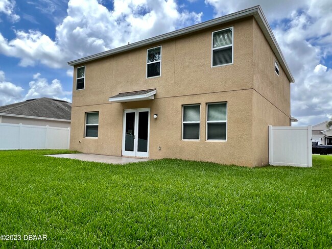 Foto del edificio - 5266 Plantation Home Way