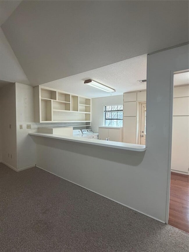 Foto del edificio - 728 W San Antonio St