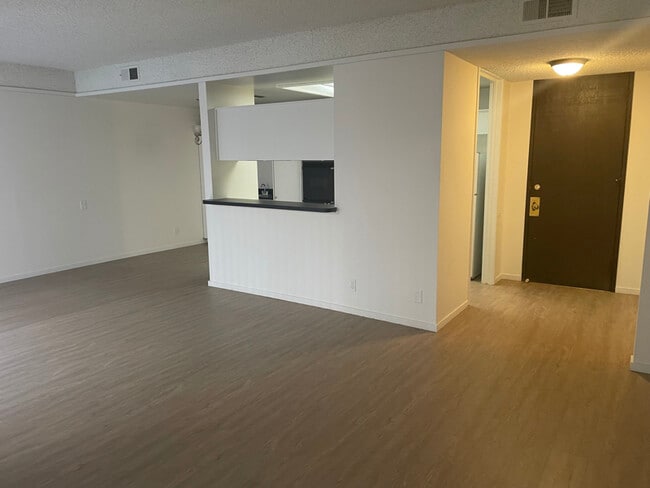 Photo - 1840 Fairburn Ave Apartment