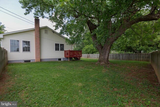 Building Photo - 3093 Old Leetown Pike