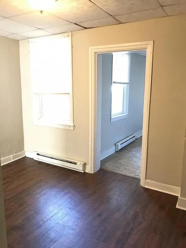 Building Photo - Dickinson Students & Staff - 3 bedroom!