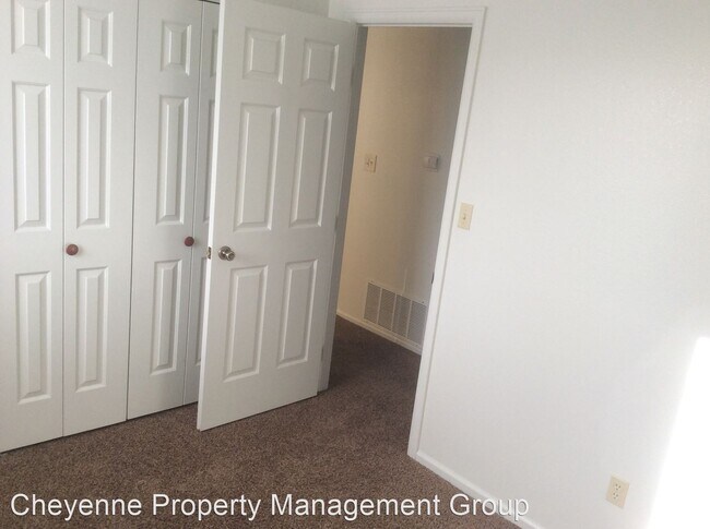 Building Photo - 147 Brookfield Ct