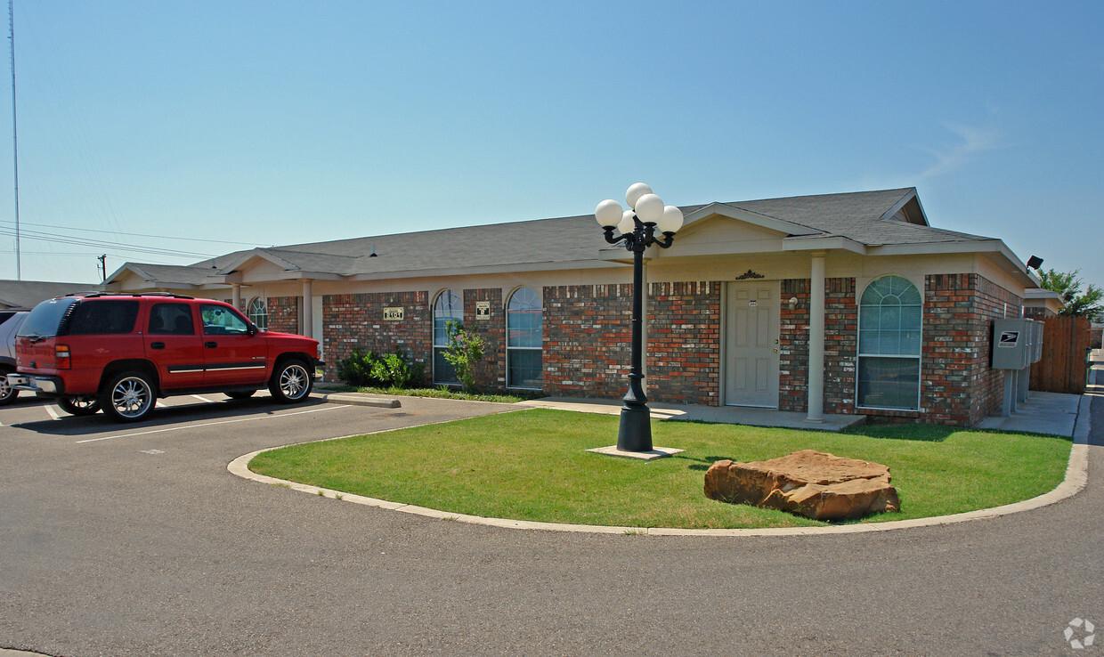 Primary Photo - Autumn Ridge Apartments