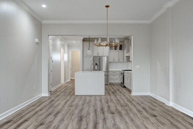 Building Photo - 160 Morrow Ave