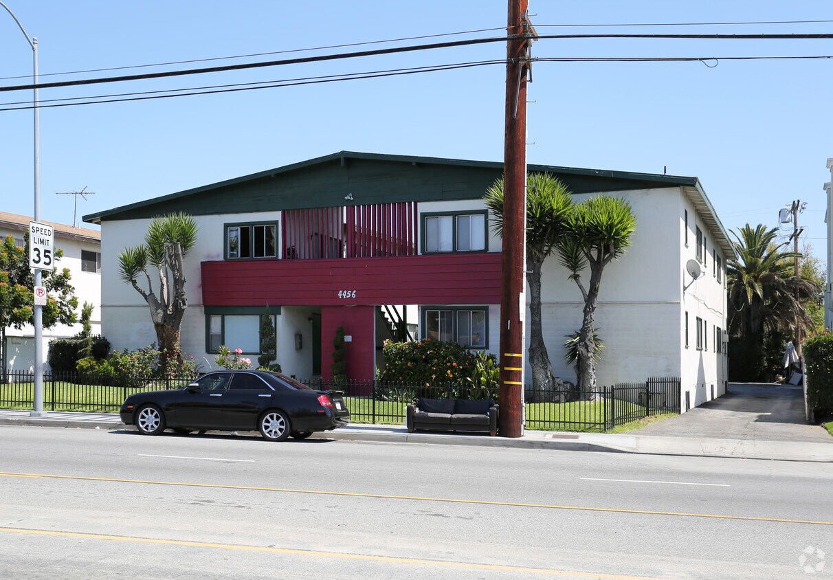 Primary Photo - 4456 S Centinela Ave