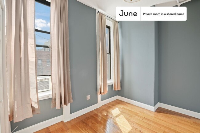 Building Photo - Room in Shared 2 bed/1 bath home