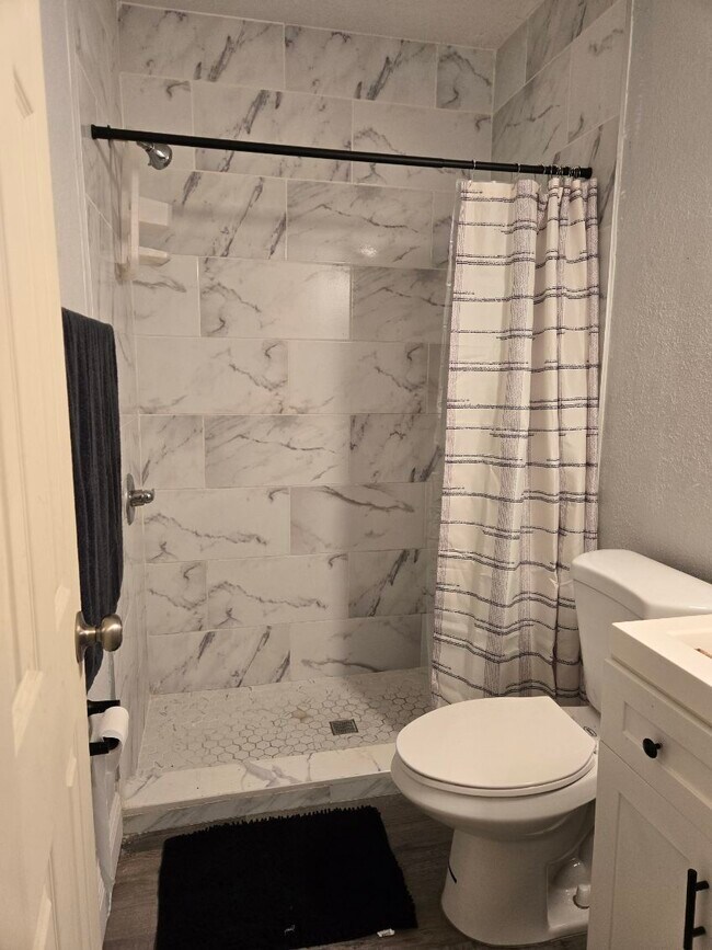 Foto del edificio - 1823 E 109th Ave