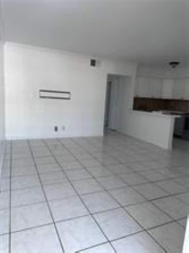 Foto del edificio - 4050 NE 12th Ter