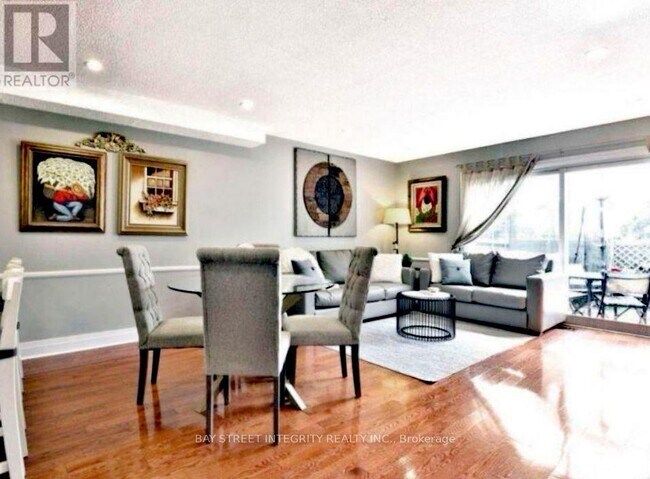 Photo du bâtiment - 1580 Lancaster Dr