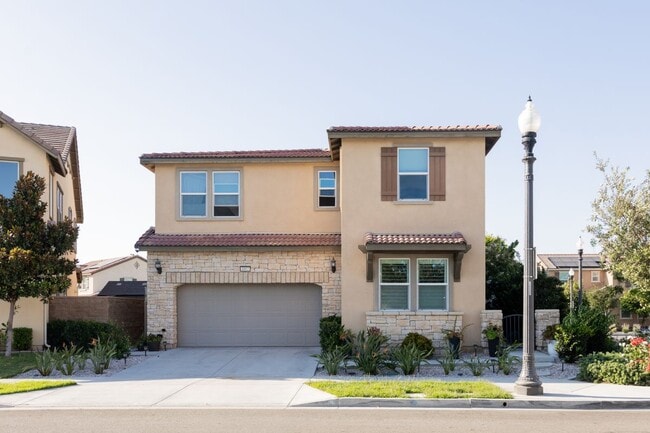 Building Photo - 4802 Apricot Wy