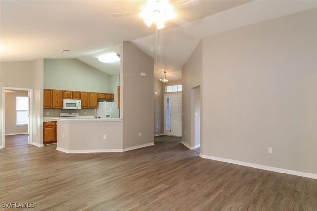 Foto del edificio - 3719 N Salford Blvd
