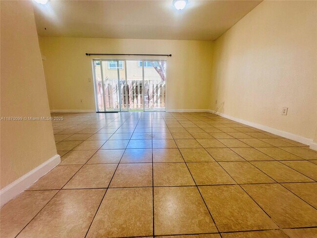 Foto del edificio - 1420 NE 33rd Ave