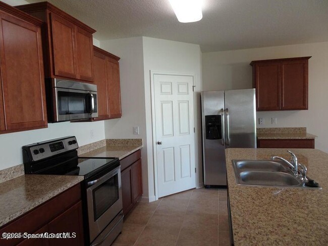 Foto del edificio - 4640 Pagosa Springs Cir